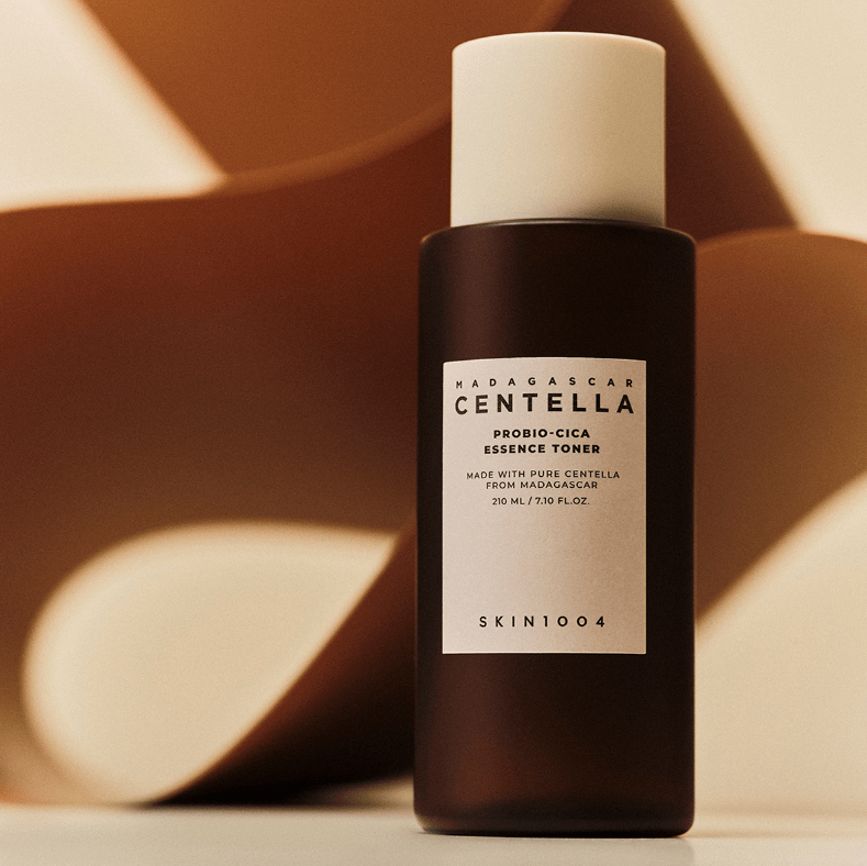 Відновлюючий тонер-есенція з пробіотиками Skin1004 Madagascar Centella Probio-Cica Essence Toner 210 мл